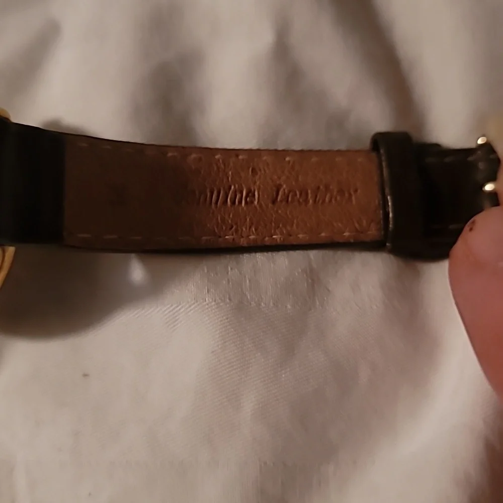 Vintage GUESS 1996 Bubble Glass‎ Goldtone Watch Half & Half Numbers Leather Band